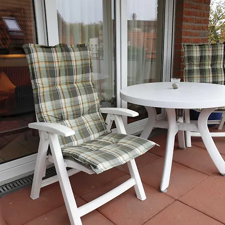 Rosenhus 4 *